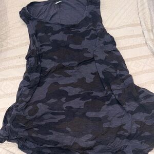 Old Navy Navy Camo Tank Top